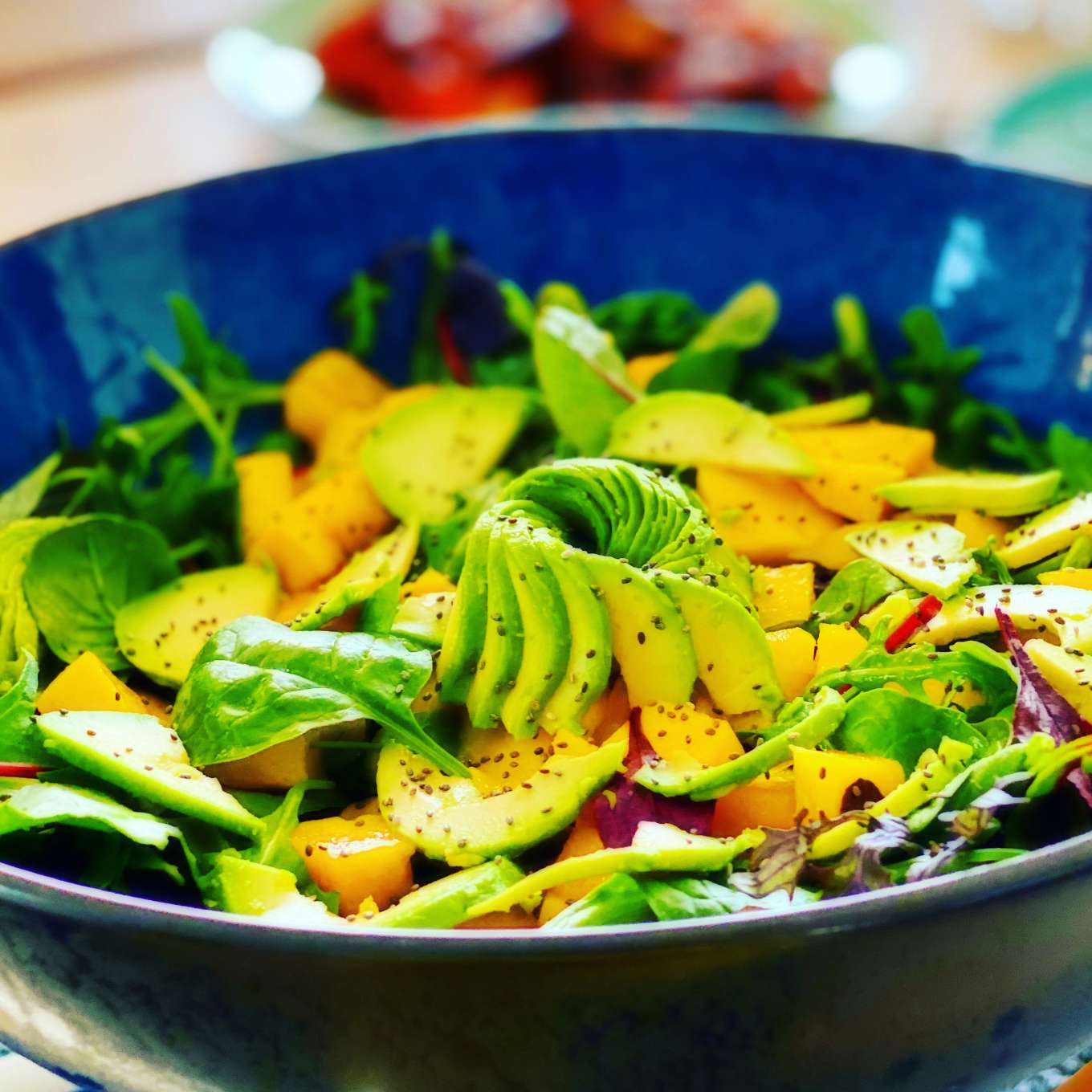 Avocado og mango salat