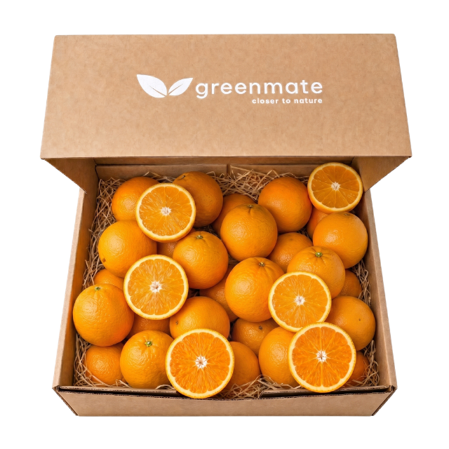 Organic oranges in box